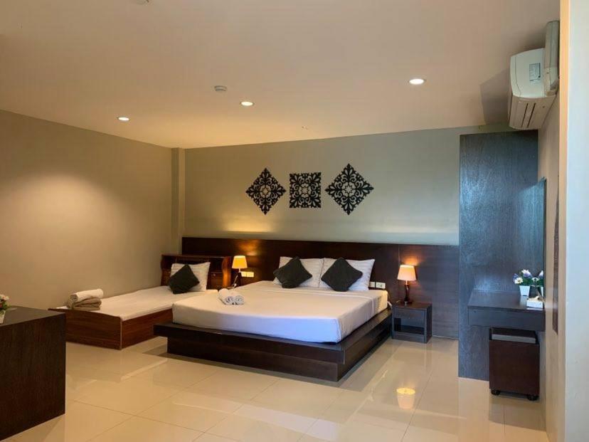 Phuket Green Leaf Hostel מראה חיצוני תמונה