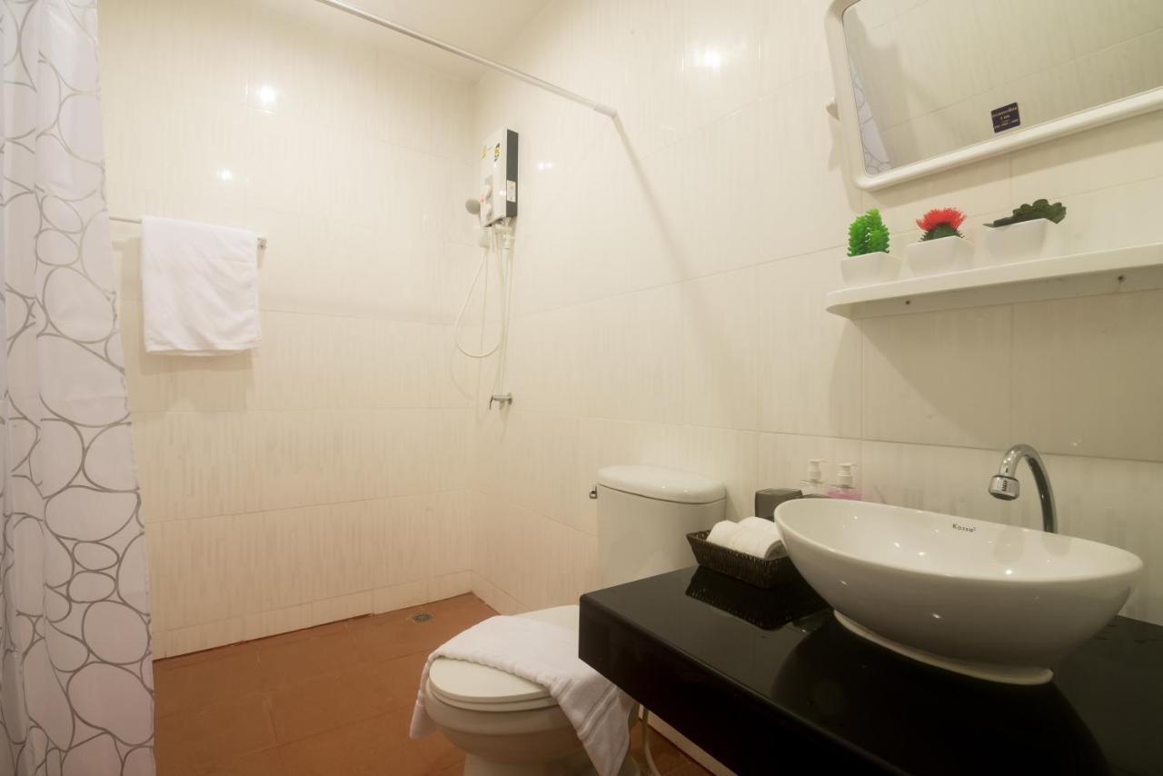 Phuket Green Leaf Hostel מראה חיצוני תמונה